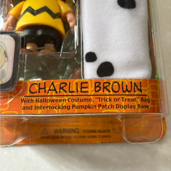 NWT! Memory Lane Peanuts "It's the Great Pumpkin" Charlie Brown Figurine - Picture 6 of 6